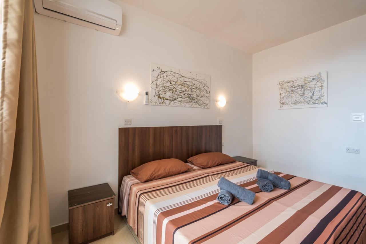 Seashells 2 Bedroom Apartment With Sunny Terrace With Stunning Sea Views - By Getawaysmalta St. Paul's Bay Exterior foto